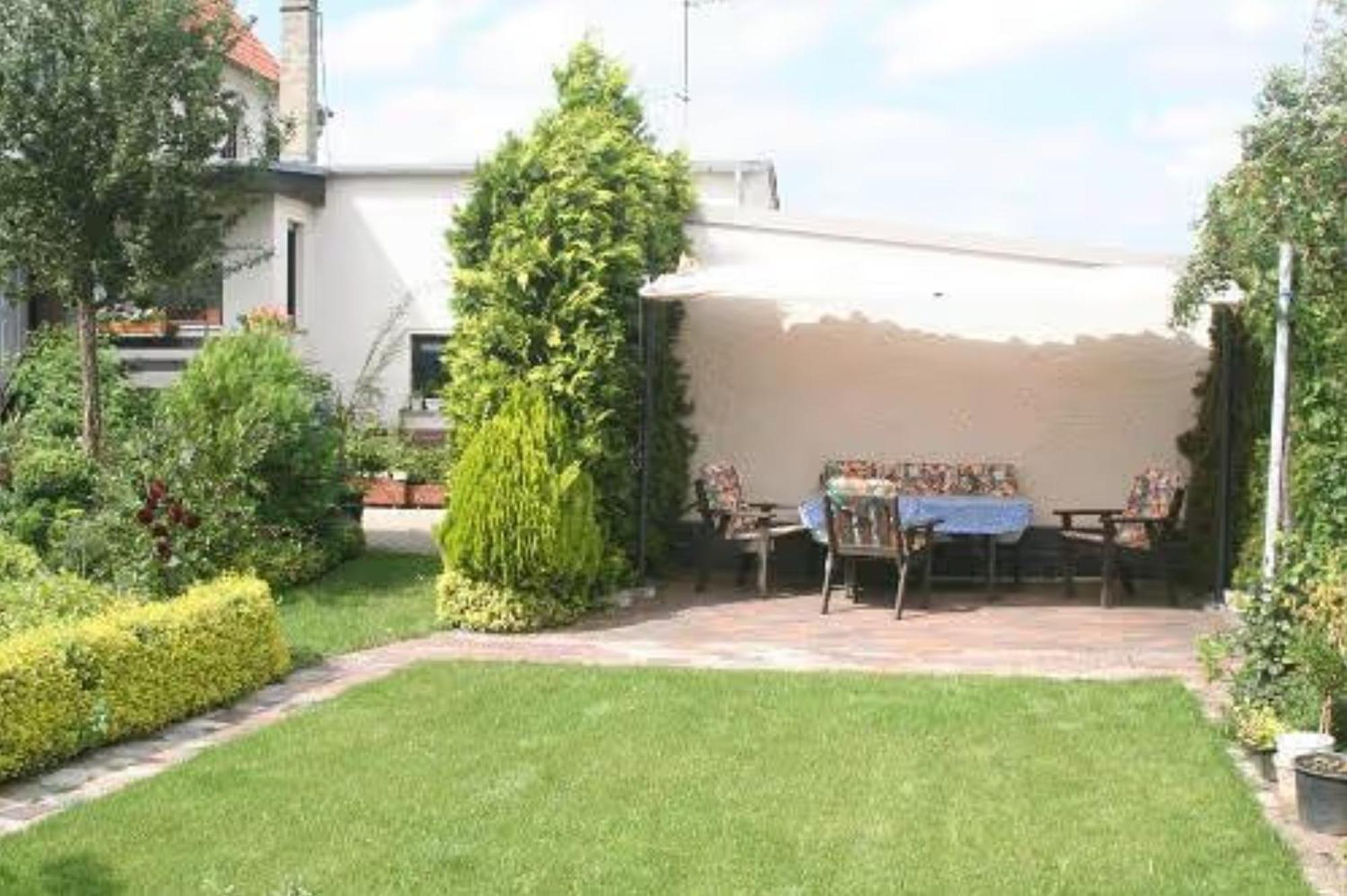 Apartment Fuer 3, Nicht Fuer Monteure *